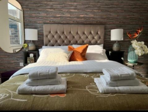 Room 4 (8 Holland Street)